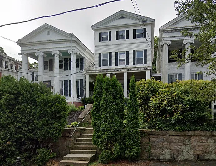 2 bed, 900 sqft, $1,100 — Photo 1