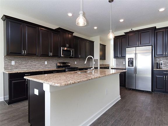 3rd image of 7567 Bluejack Oak Dr