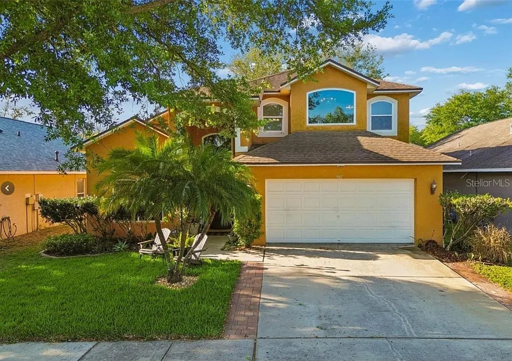 4 bed, 2.5 bath, 2261 sqft, $2,595 — Photo 1
