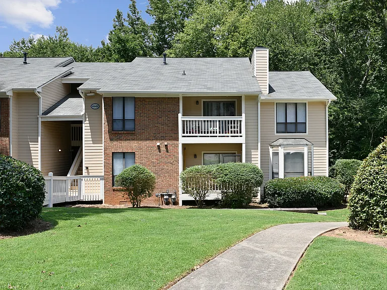 450 Waldan Cir — Photo 19