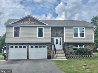 10057 Blue Jay Cir, Orrstown, PA 17244