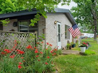 15 Monterey Dr, Kincheloe, MI 49788