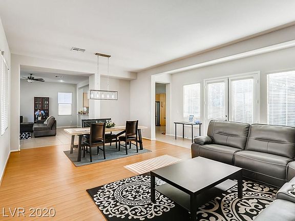 4th image of 9412 Arcadia Woods Ct