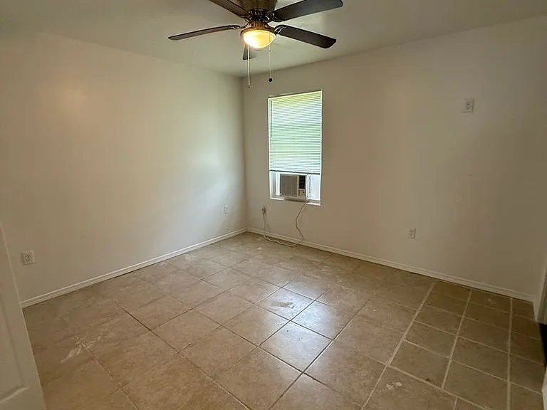 1043 Monet Dr — Photo 19