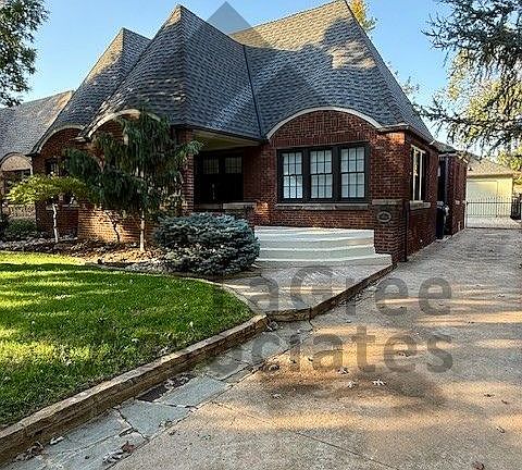 front walk up