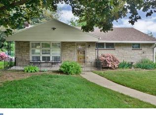 6903 Lawnton St, Philadelphia, PA 19128