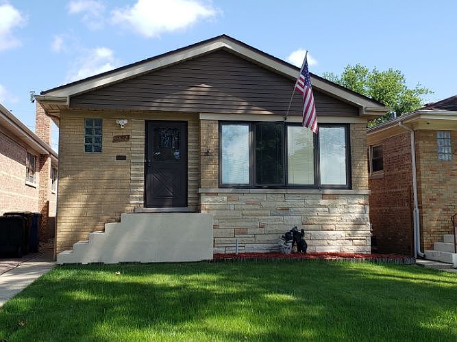 1st image of 7552 W Touhy Ave