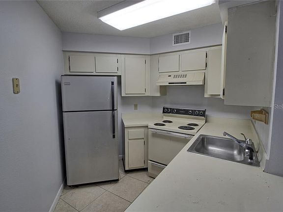 4th image of 3954 Atrium Dr Unit U7