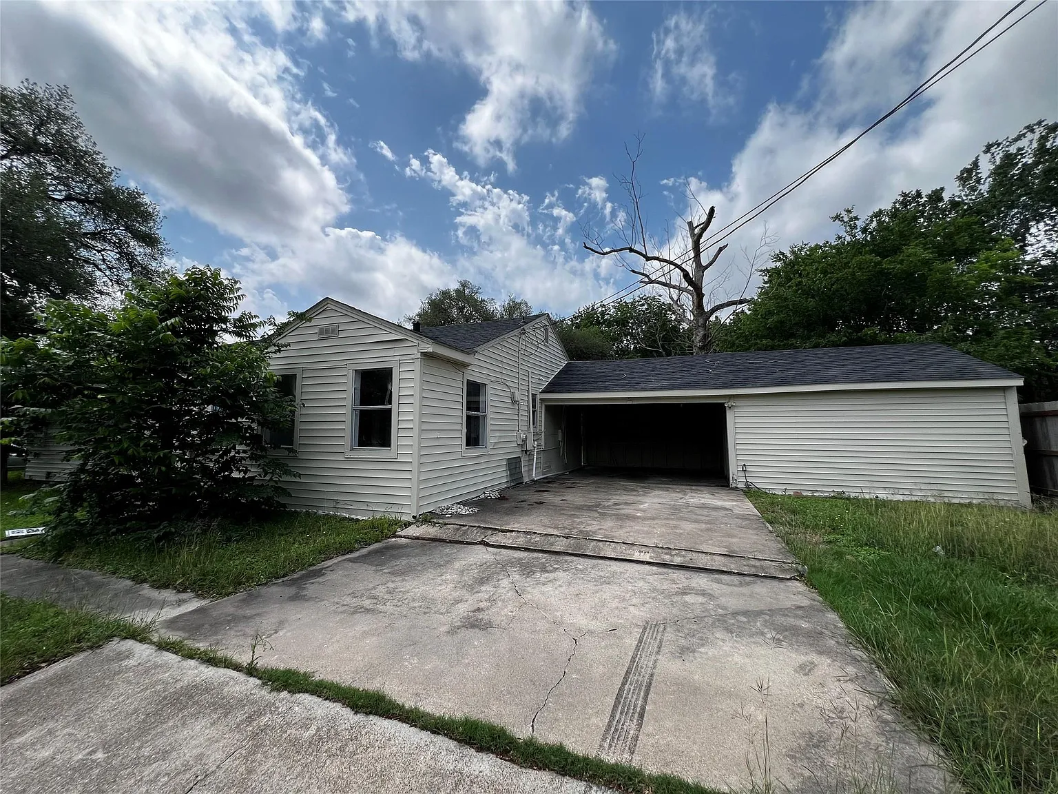 3 bed, 2.0 bath, 1852 sqft, $1,650 — Photo 2