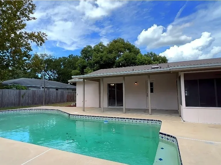 8108 Bluestar Cir — Photo 17
