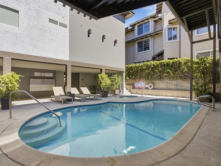 4111 Tujunga Ave #24 — Photo 16