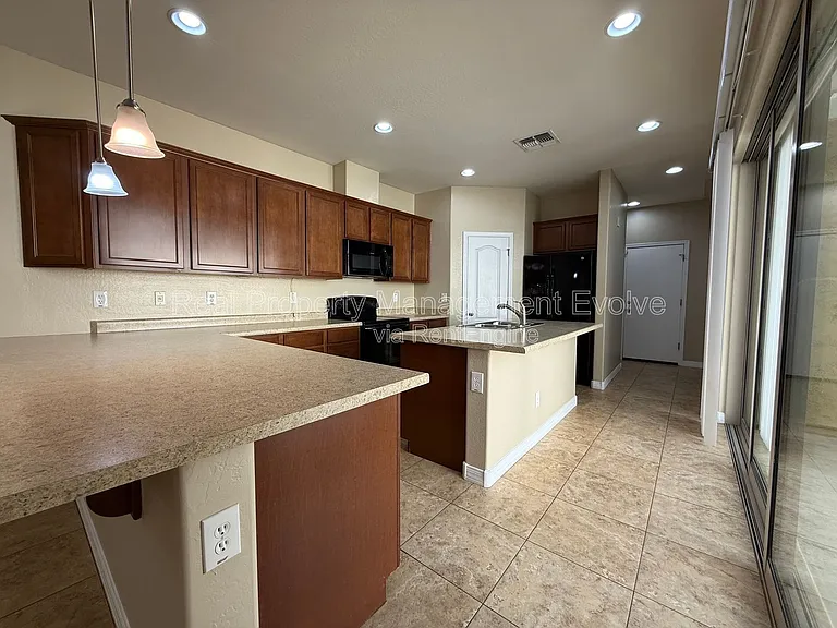 9020 W Nicolet Ave — Photo 6