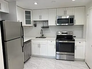 4040 N Hills Dr #31 — Photo 7