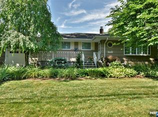484 Hoover Ave, Township Of Washington, NJ 07676