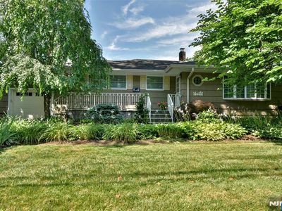 484 Hoover Ave, Township Of Washington, NJ, 07676