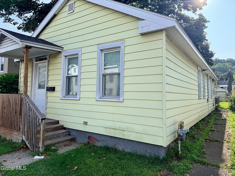 3rd image of 680 5th Avenue