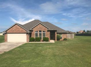 27 NE Lily Lamb Rd, Fletcher, OK 73541