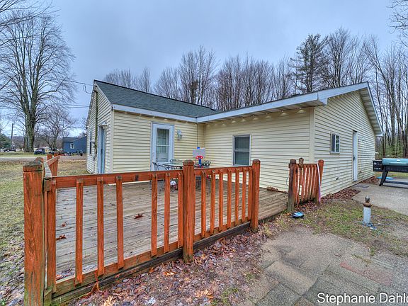 5th image of 1362 W McMillan Rd