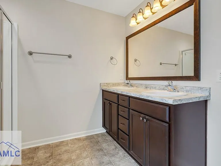 64 Brandonwood Rd — Photo 32