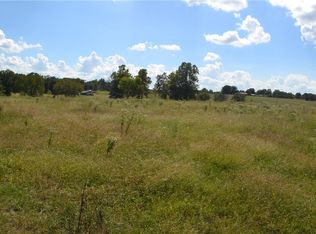 264 Highway, Gentry, AR 72734