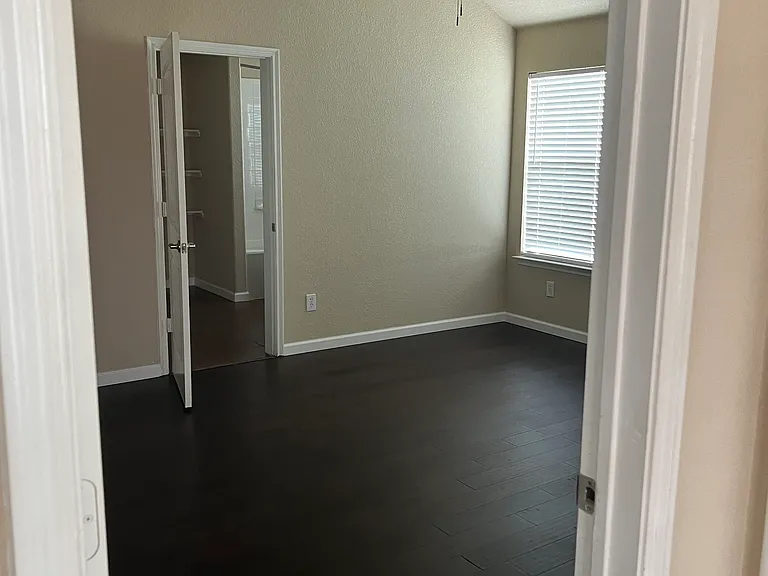 1501 Applegate Way — Photo 20