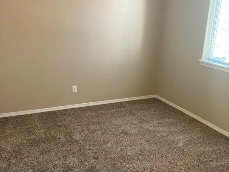 6724 W Irving St — Photo 14