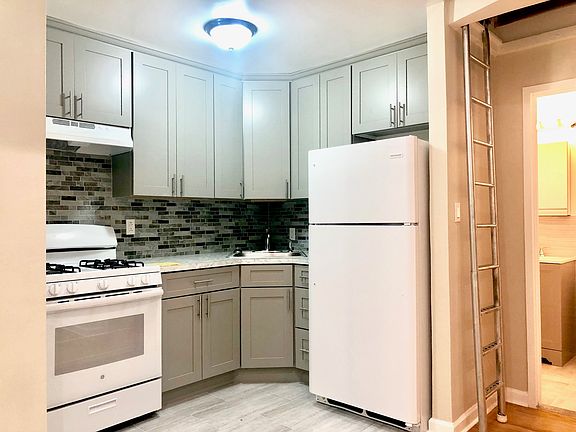 4th image of 167 Sands St APT 206