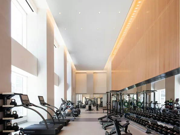 432 Park Avenue image 10 of 11