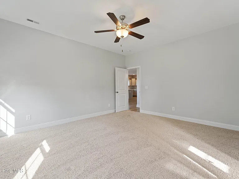 125 Pembury Way — Photo 15
