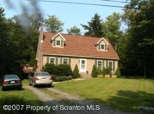 113 Ridge Cir, Greentown, PA 18426