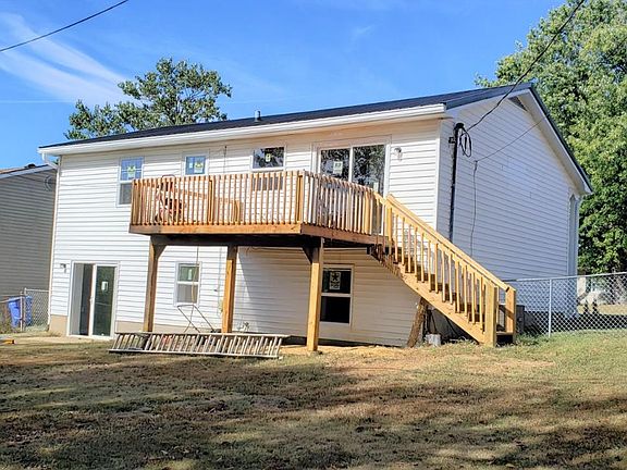 3rd image of 134 Hager Ave