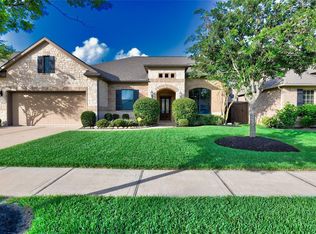 525 Stone Xing, Webster, TX 77598