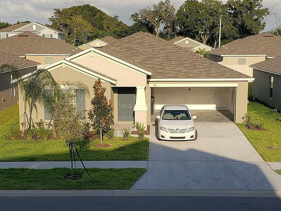 Full view of home front.