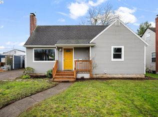 9006 SE Clay St, Portland, OR 97216