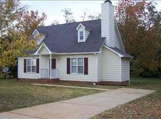 411 Laurel Tree Ln, Simpsonville, SC 29681