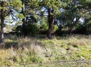 150 S 13th St, Lakeside, OR 97449