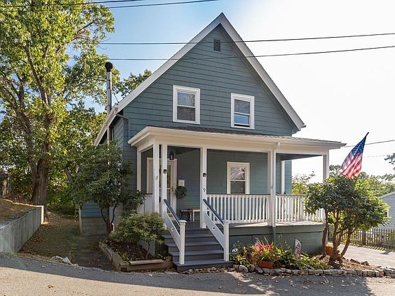 2nd image of 9 Greenwood Cir