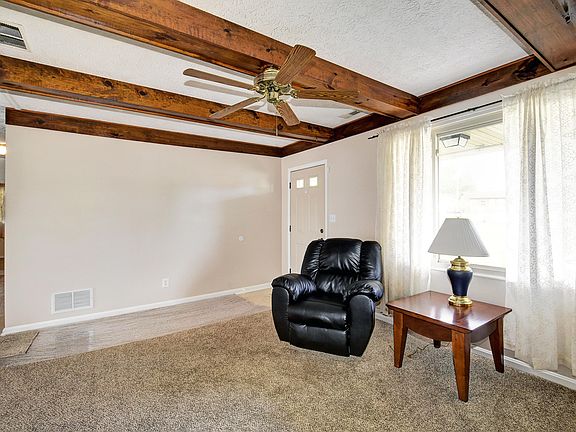 5th image of 159 Driftwood Dr