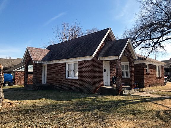2nd image of 546 SW 35th St