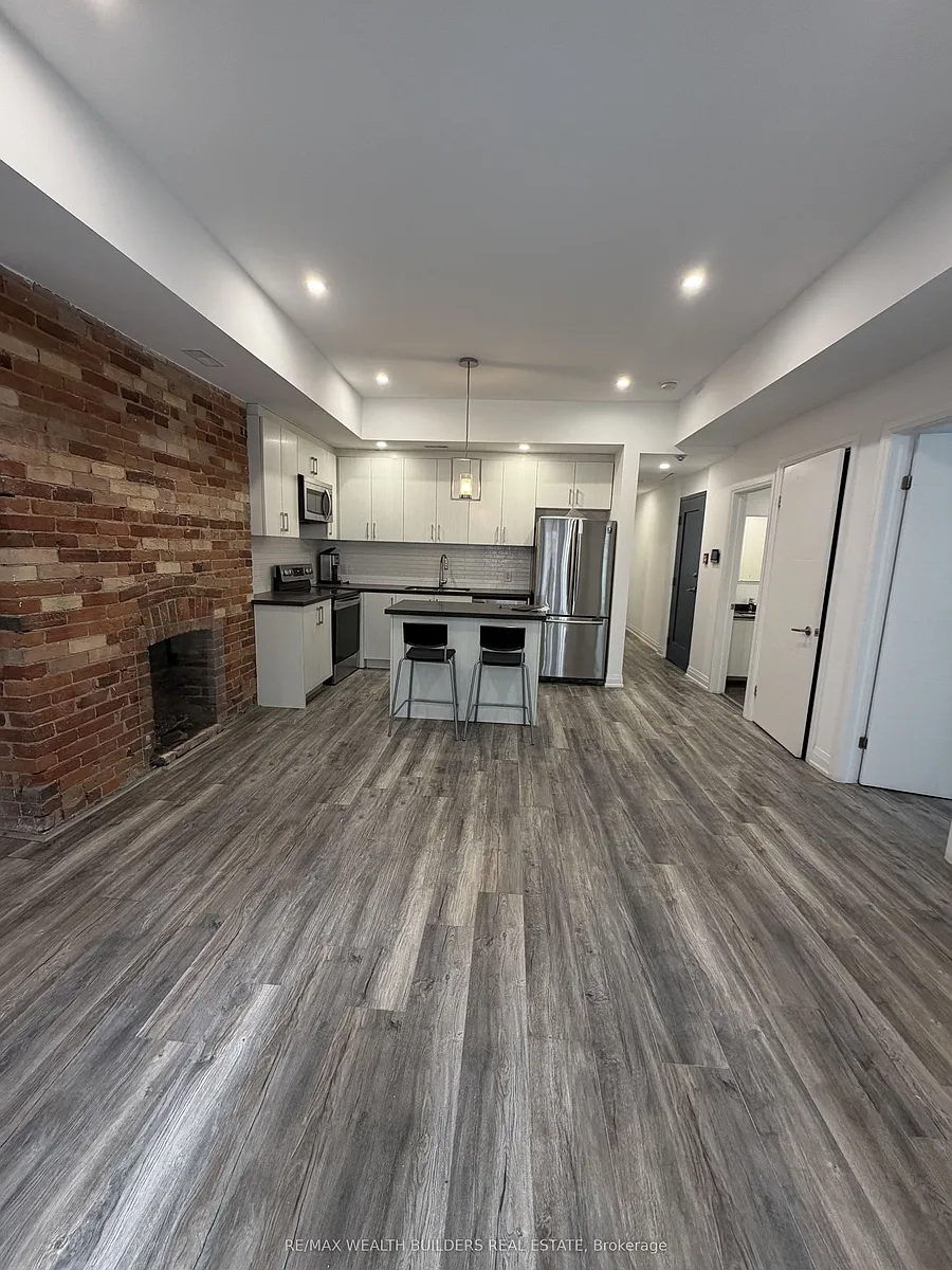 Building Photo - 215 Jarvis St #4