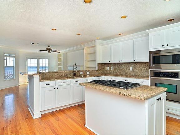 4th image of 6420 Bayshore Blvd