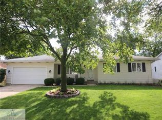 2224 Boxwood Ln, Lansing, MI 48917