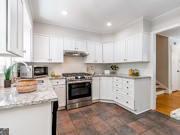 3rd image of 1403 Willivee Dr