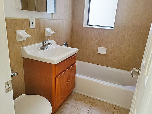 4th image of 284 Eastern Pkwy APT 3A