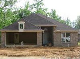 52 Doublecreek Cv, Jackson, TN 38305