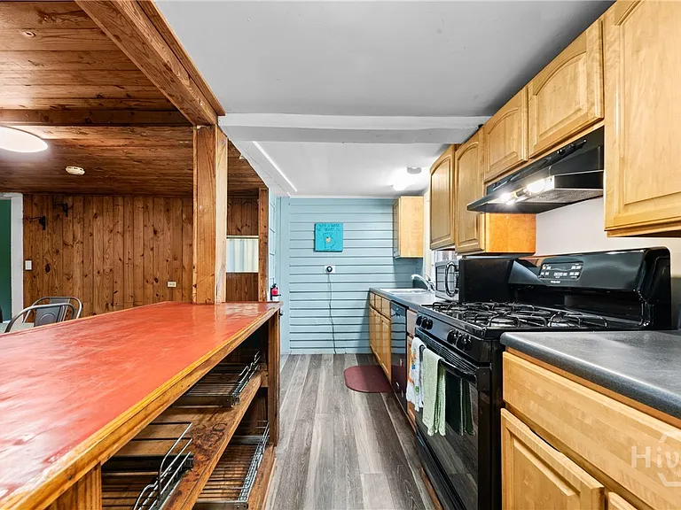 1455 E Broad St — Photo 23