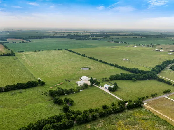 257 Bud Run Rd, Waxahachie, TX 75165