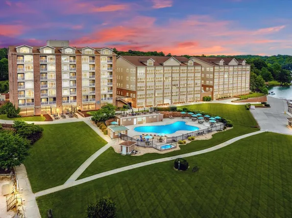 1273 Graves Harbor Trl #335, Huddleston, VA 24104