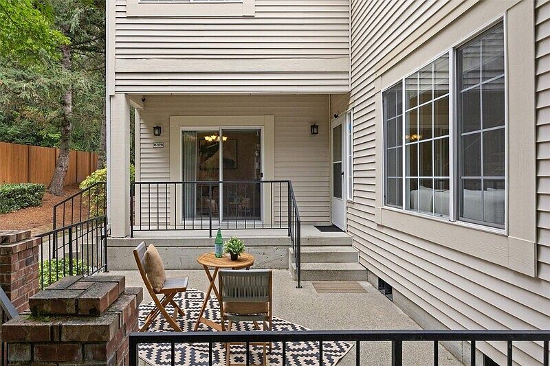 1st image of 10909 Avondale Rd NE APT R170