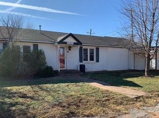 2 Anchor Dr, Sayre, OK 73662